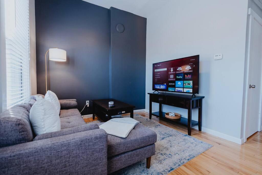Апартаменты Chic 1Br Balcony & Laundry Soulard Сент-Луис Экстерьер фото